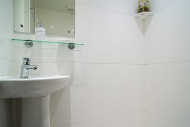 1 bed flat, 347 New Cross House, New Cross, London, SE146AT - Image 1